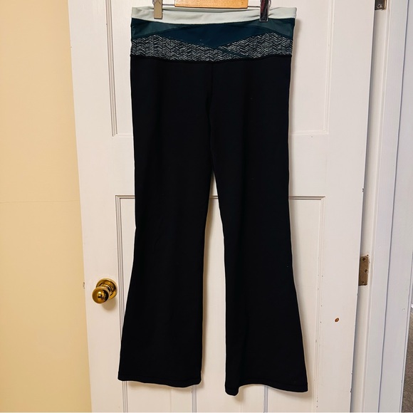 lululemon athletica Pants - ⭐️ Lululemon athletica 12 old school flare leg & wide waistband EUC